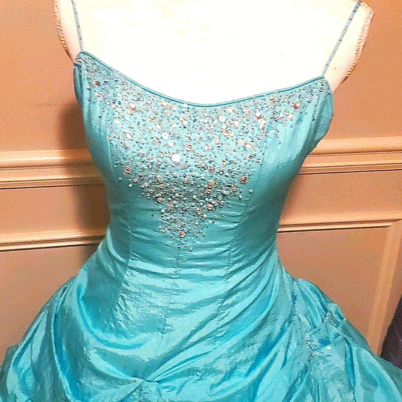 Cinderella's closet dress  Color aqua - Picture 2 of 7